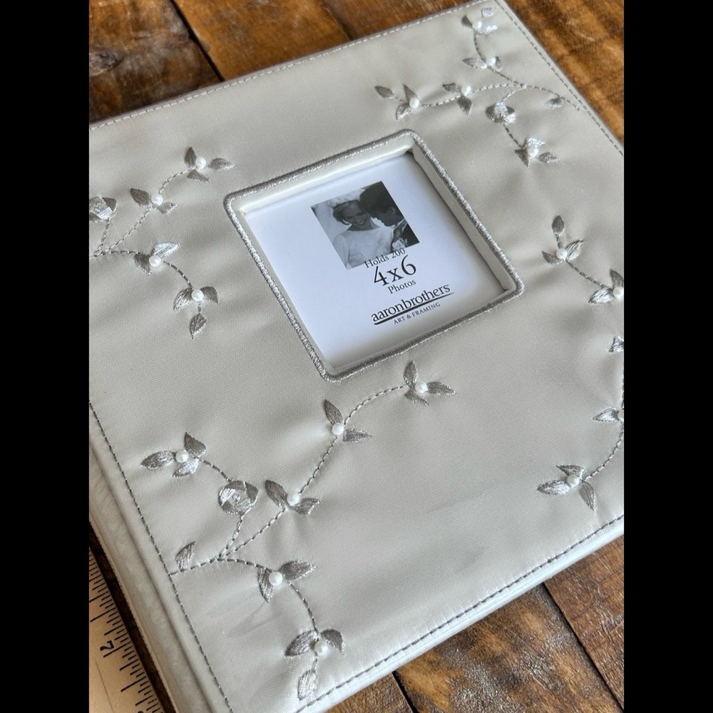 Ivory Embroidered Photo Album (medium size)